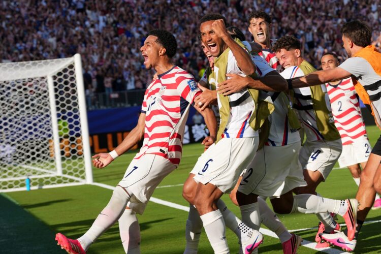 U.S. advances to round of 16 of World Cup